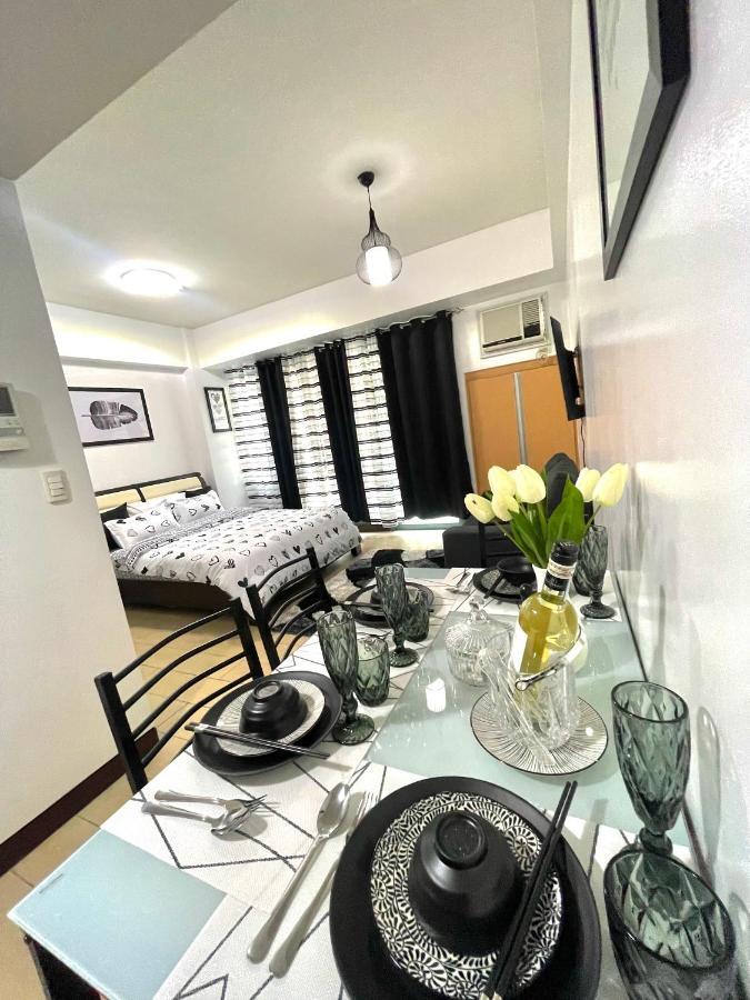 Two Palm Tree Villas Pasay Eksteriør bilde