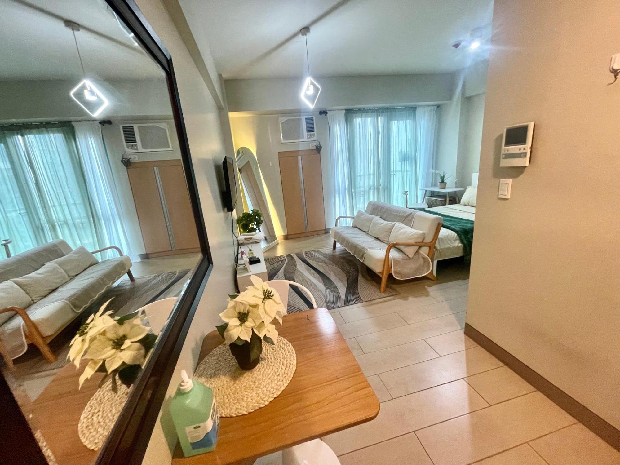 Two Palm Tree Villas Pasay Eksteriør bilde