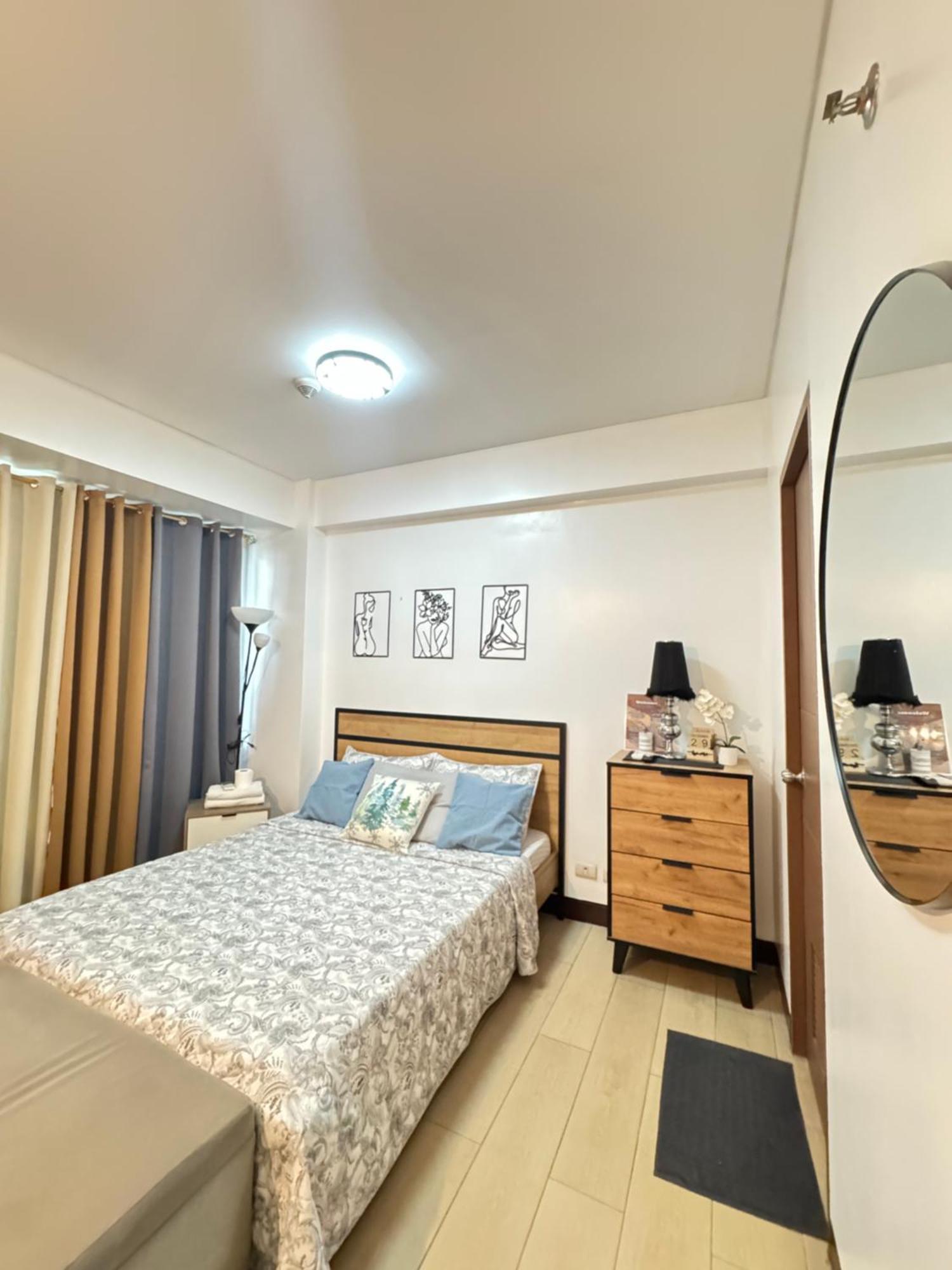 Two Palm Tree Villas Pasay Eksteriør bilde